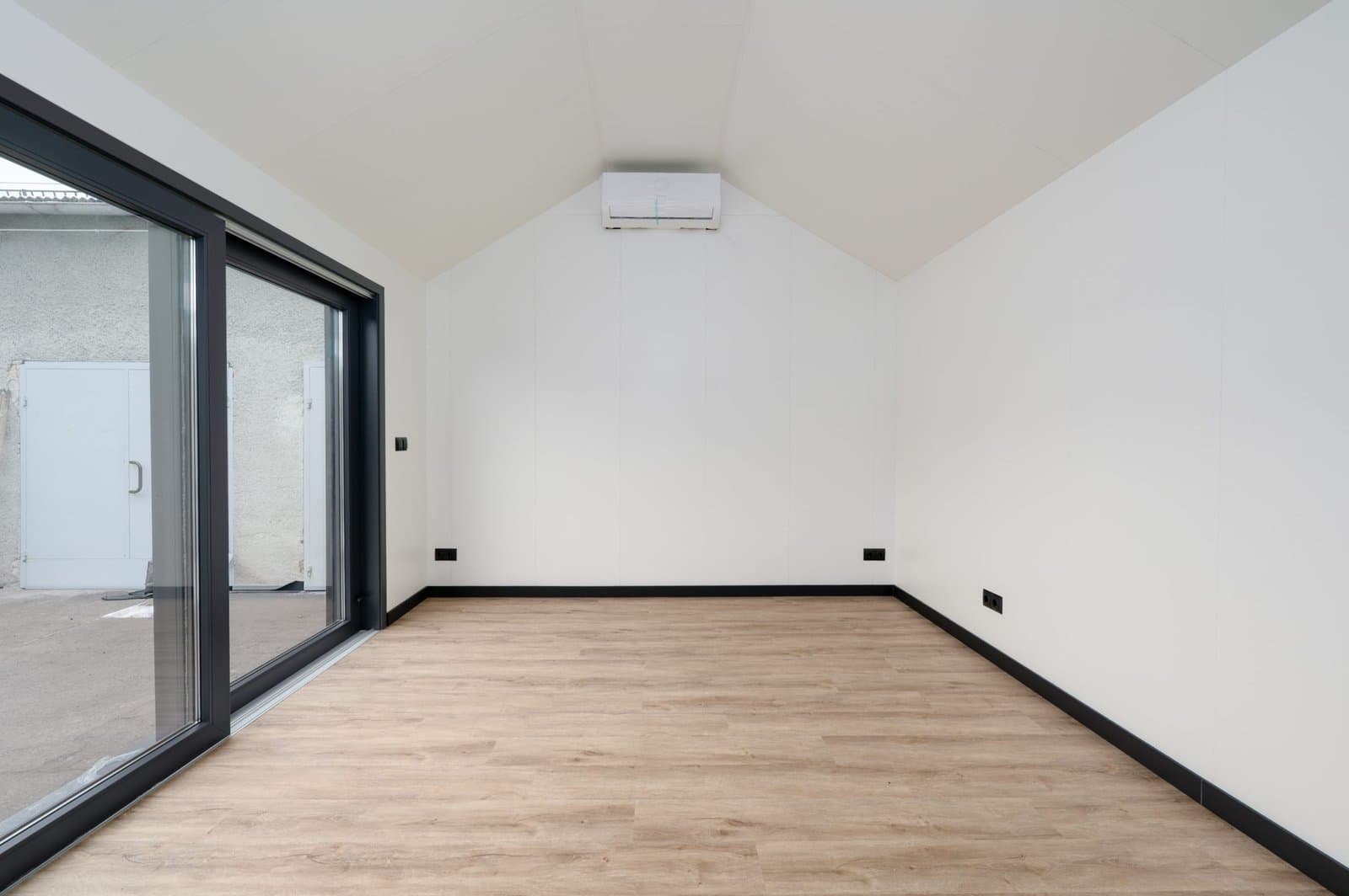 Sesja studyjna EcoModHomes - domy mobilne i modułowe (63)