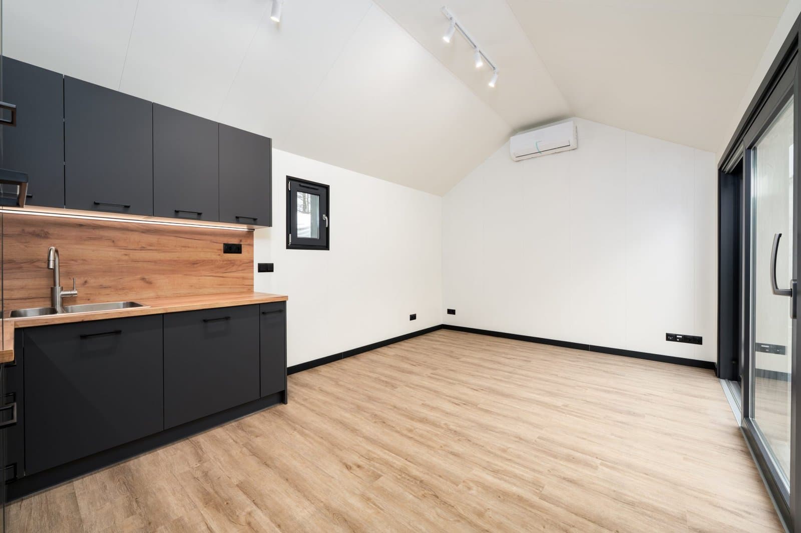 Sesja studyjna EcoModHomes - domy mobilne i modułowe (67)
